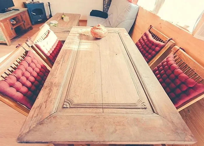 Charming House In With Pool And Mountain View Feriehus *