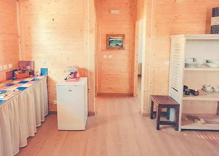 Charming House In With Pool And Mountain View Feriehus